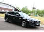Volvo V60 2.0 T8 Plug-in R-Design Ultimate Dark Hybrid 335kW 456Pk AWD Aut Recharge Black Line Full Option Adaptive CC 1e eigenaar