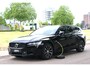 Volvo V60 2.0 T8 Plug-in R-Design Ultimate Dark Hybrid 335kW 456Pk AWD Aut Recharge Black Line Full Option Adaptive CC 1e eigenaar
