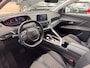 Peugeot 3008 130 PK Automaat | Trekhaak | Navigatie | Parkeersensoren voor en achter | Apple Carplay / Android Auto | | Lederen stuurwiel | Lendesteunen (verstelbaar) | Metaalkleur