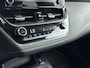 Toyota Corolla Touring Sports 1.8 Hybrid Active Luxury | Stuur-Stoelverwarming | Trekhaak | Onderweg-naar-dealer