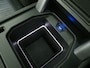 Land Rover Defender 110 2.0 P400e 110 Urban WideTrack Look | Panoramadak | Explorer Pack | Sidesteps | Lightbar | Trekhaak | Meridian