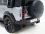 Land Rover Defender 110 2.0 P400e 110 Urban WideTrack Look | Panoramadak | Explorer Pack | Sidesteps | Lightbar | Trekhaak | Meridian