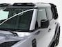 Land Rover Defender 110 2.0 P400e 110 Urban WideTrack Look | Panoramadak | Explorer Pack | Sidesteps | Lightbar | Trekhaak | Meridian