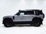 Land Rover Defender 110 2.0 P400e 110 Urban WideTrack Look | Panoramadak | Explorer Pack | Sidesteps | Lightbar | Trekhaak | Meridian