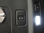Land Rover Defender 110 2.0 P400e 110 Urban WideTrack Look | Panoramadak | Explorer Pack | Sidesteps | Lightbar | Trekhaak | Meridian