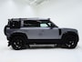 Land Rover Defender 110 2.0 P400e 110 Urban WideTrack Look | Panoramadak | Explorer Pack | Sidesteps | Lightbar | Trekhaak | Meridian