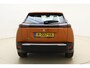 Peugeot e-2008 EV Active Pack 50 kWh | Lichtmetalen velgen | Parkeersensoren achter | SOH 92% | Camera | Navigatie