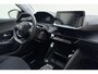 Peugeot e-2008 EV Active Pack 50 kWh | Lichtmetalen velgen | Parkeersensoren achter | SOH 92% | Camera | Navigatie