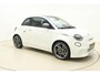 Abarth 500 42 kWh Turismo | Sportief | Panoramadak | Keyless | Alcantara lederen bekleding | 17" Lichtmetalen velgen | Camera | Navigatie