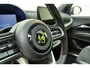 Abarth 500 42 kWh Turismo | Sportief | Panoramadak | Keyless | Alcantara lederen bekleding | 17" Lichtmetalen velgen | Camera | Navigatie