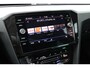Volkswagen Passat Variant 1.4 TSI PHEV GTE Trekhaak Pano Massage HU display