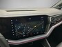 Volkswagen Touareg R 3.0 TSI eHybrid 462pk Tiptronic Trekhaak, Luchtvering, Lederen bekleding, 360 camera, Achteruitrijcamera, Adaptive cruise control, LED matrix koplampen