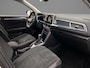 Volkswagen T-Roc Style 1.5 TSI 150pk DSG Automaat Trekhaak, Adaptive cruise control, Stoelverwarming, Achteruitrijcamera, Parkeersensoren, LED koplampen, Elektrische achterklep