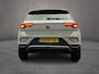 Volkswagen T-Roc Style 1.5 TSI 150pk DSG Automaat Trekhaak, Adaptive cruise control, Stoelverwarming, Achteruitrijcamera, Parkeersensoren, LED koplampen, Elektrische achterklep