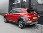 Hyundai Kona 1.6 GDI HEV Fashion Design Sky Automaat (Navi,Camera,AdaptCruise,Stuur+Stoelverwarming/Ventilatie,LEER,HUD,Keyless)
