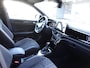 Volkswagen T-Roc 1.5 TSI R-Line Automaat (Navi,Camera,AdaptiveCruise,PDC,Stoelverwarming,Elektrische achterklep)