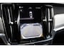 Volvo V90 2.0 T6 Plug-in Hybrid AWD Plus Dark | PHEV Long Range | 360 Graden Camera | Panoramadak | Head-up Display | Harman Kardon Audio | Trekhaak | Cruise Control Adaptief | BLIS | Sportstoelen