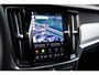 Volvo V90 2.0 T6 Plug-in Hybrid AWD Plus Dark | PHEV Long Range | 360 Graden Camera | Panoramadak | Head-up Display | Harman Kardon Audio | Trekhaak | Cruise Control Adaptief | BLIS | Sportstoelen