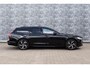Volvo V90 2.0 T6 Plug-in Hybrid AWD Plus Dark | PHEV Long Range | 360 Graden Camera | Panoramadak | Head-up Display | Harman Kardon Audio | Trekhaak | Cruise Control Adaptief | BLIS | Sportstoelen