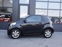 Toyota iQ 1.0 VVTi Executive (Navigatie,Keyless entry,Climatecontrol,Lm velgen,Spiegels elek.inklapbaar)