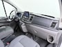 Ford Transit Custom 320 2.0TDCI 130PK L2H1 Camera Trekhaak Stoelverwarming Euro 6 Airco Navi Cruise Control Bluetooth Pdc Trend Sidebars Betonplex Vloer Wandbetimmering Inbouwkasten 2.800KG Trekgewicht Origineel Nederlandse Bus
