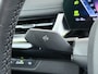 BMW iX1 xDrive30 313PK 4WD M-Pack Launch Edition SOH 100% Leder Harman/Kardon®-Audio Android Auto Apple Carplay Camera Adaptief onderstel Navi-Pro Pdc AWD Live Cockpit Plus Privacy Glas Led Elek.Achterklep Lmv 19" Isofix DAB Origineel Nederlandse Auto
