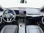 BMW iX1 xDrive30 313PK 4WD M-Pack Launch Edition SOH 100% Leder Harman/Kardon®-Audio Android Auto Apple Carplay Camera Adaptief onderstel Navi-Pro Pdc AWD Live Cockpit Plus Privacy Glas Led Elek.Achterklep Lmv 19" Isofix DAB Origineel Nederlandse Auto