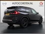 BMW iX1 xDrive30 313PK 4WD M-Pack Launch Edition SOH 100% Leder Harman/Kardon®-Audio Android Auto Apple Carplay Camera Adaptief onderstel Navi-Pro Pdc AWD Live Cockpit Plus Privacy Glas Led Elek.Achterklep Lmv 19" Isofix DAB Origineel Nederlandse Auto