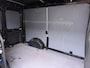 Ford Transit 310 2.0TDCI 130PK L2H2 3-Persoons Navi* Camera Apple Carplay Android Auto Cruise Control Lane Assist Pdc Trend Stoelverwarming Elek.Stoel Wifi DAB Betonplex Vloer Wandbetimmering Schuifdeur 1e Eigenaar Euro 6