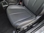 Hyundai Ioniq 5 Lounge 73kWh / SOH 100% / Dealer onderhouden / Fabrieksgarantie tot 03-2028 / Solar dak / CCS snelladen / WLTP 451 km / CCS snelladen / Afn. trekhaak 1.600 kg / Bose Audio Systeem / Head Up Display / Elektrische achterklep / Stuur- Stoel & Achterbank verwarming /