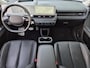 Hyundai Ioniq 5 Lounge 73kWh / SOH 100% / Dealer onderhouden / Fabrieksgarantie tot 03-2028 / Solar dak / CCS snelladen / WLTP 451 km / CCS snelladen / Afn. trekhaak 1.600 kg / Bose Audio Systeem / Head Up Display / Elektrische achterklep / Stuur- Stoel & Achterbank verwarming /