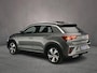 Volkswagen T-Roc R-Line 1.5 TSI 150pk DSG Automaat Panoramadak, Adaptive cruise control, Achteruitrijcamera, Airco, DAB, Radio, App connect, Parkeersensoren