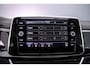 Volkswagen T-Roc R-Line 1.5 TSI 150pk DSG Automaat Panoramadak, Adaptive cruise control, Achteruitrijcamera, Airco, DAB, Radio, App connect, Parkeersensoren