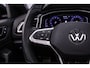 Volkswagen T-Roc R-Line 1.5 TSI 150pk DSG Automaat Panoramadak, Adaptive cruise control, Achteruitrijcamera, Airco, DAB, Radio, App connect, Parkeersensoren