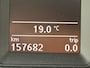 Volkswagen Caddy Maxi 1.4 TGI L2H1 EcoFuel AIRCO I MULTIMEDIA I CRUISE CONTROL I 1e EIGENAAR I COMPLETE ONDERHOUDSHISTORIE I RIJDEN OP GROEN GAS = CO2 NEUTRAAL 220-VOLT CONVERTER I OOK LEVERBAAR ZONDER KASTJES IN LAADRUIMTE