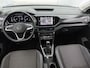 Volkswagen T-Cross 1.5 TSI Style | Automaat | Apple Carplay / Android Auto | Achteruitrijcamera | Parkeersensoren | Stoelverwarming |