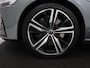 Volvo V60 2.0 T8 Twin Engine AWD R-Design | Trekhaak | Stoelverwarming | Carplay | Sportstoelen | Half leder | Navigatie | Camera | Side Assist | 19'' velgen | Full LED | Standkachel | Cruise control | PHEV | Plug In