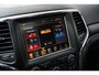 Jeep Grand Cherokee 3.0 V6 251 pk CRD Summit Grijs-Kenteken / Lucht-Vering/ Pano-Dak/ Harman&Kardon/ Stoel+Stuur-Verw./Stoel-Ventilatie/ Bi-Xenon/ Keyless/ Navigatie/ Camera/ Trekhaak/ 20'' LMV