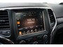 Jeep Grand Cherokee 3.0 V6 251 pk CRD Summit Grijs-Kenteken / Lucht-Vering/ Pano-Dak/ Harman&Kardon/ Stoel+Stuur-Verw./Stoel-Ventilatie/ Bi-Xenon/ Keyless/ Navigatie/ Camera/ Trekhaak/ 20'' LMV