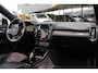 Volvo XC40 Recharge P8 AWD R-Design|Pilotassist|ACC|SoH94%|Pano|HK|Trekhaak|Stoelverwarming|Stuurwielverwarming|Standkachel