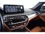 BMW 5-Serie 545e xDrive M Sport - Schuif/kanteldak - Head up - Driving Assistant Professional - Hifi - Comfort Access - BMW Laserlight - Stuurwielrand verwarmd - Sportstoel - Active Protection -