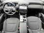 Hyundai Tucson 1.6 T-GDI PHEV Comfort AWD / Dealer onderhouden / Accu SoH 100 % / Fabrieksgarantie tot 04-2028 / Navigatie / Stoelverwarming / Apple Carplay Android / 19" LM wielen /