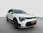 Kia Niro EV DynamicPlusLine 64.8 kWh | Schuifdak | Camera | Leder | Full LED | Elektrische achterklep | Adaptive cruise controle | Carplay | Stoelverwarming | Stuurverwarming | Head-up display