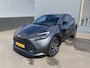 Toyota C-HR / C-HR+ 1.8 Hybrid 140 First Edition Trekhaak, 360° camera, dodehoek detectie, Apple CarPlay/Android Auto, keyless, parkeersensoren, NL-auto!
