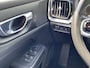 Volvo V60 2.0 T6 Twin Engine AWD Momentum Pro / Luxury Line / Styling Pack / NL-auto / 1e eigenaar / Volledig dealer onderhouden / BTW verrekenbaar / HV-Accu verv. bij 97.000 km / Vol-Lederen comfortstoelen / Open-Panoramadak / Adaptive Cruise + Pilot Assist / LED-Verlichting / Apple-Carplay&Android-Auto / DAB / Navi / Camera / Stoelverwarming / ELKTR-Kofferklep / ELKTR-Trekhaak / PDC / LMV 19'' / All-Season / ENZ.