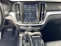 Volvo V60 2.0 T6 Twin Engine AWD Momentum Pro / Luxury Line / Styling Pack / NL-auto / 1e eigenaar / Volledig dealer onderhouden / BTW verrekenbaar / HV-Accu verv. bij 97.000 km / Vol-Lederen comfortstoelen / Open-Panoramadak / Adaptive Cruise + Pilot Assist / LED-Verlichting / Apple-Carplay&Android-Auto / DAB / Navi / Camera / Stoelverwarming / ELKTR-Kofferklep / ELKTR-Trekhaak / PDC / LMV 19'' / All-Season / ENZ.