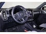 Volvo EX40 Performance Ultra 82 kWh - Panorama/schuifdak - IntelliSafe Assist & Surround - 360º Camera - Harman/Kardon audio - Adaptieve LED koplampen - Verwarmde voorstoelen, stuur & achterbank - Parkeersensoren voor & achter - Elektr. bedienb. voorstoelen met geheugen links - Draadloze tel. lader - Warmtepomp - Extra getint glas - Inklapbare trekhaak - 20' LMV