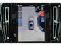 Volvo EX40 Performance Ultra 82 kWh - Panorama/schuifdak - IntelliSafe Assist & Surround - 360º Camera - Harman/Kardon audio - Adaptieve LED koplampen - Verwarmde voorstoelen, stuur & achterbank - Parkeersensoren voor & achter - Elektr. bedienb. voorstoelen met geheugen links - Draadloze tel. lader - Warmtepomp - Extra getint glas - Inklapbare trekhaak - 20' LMV