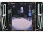 Volvo XC40 Recharge Plus 70 kWh - IntelliSafe Assist & Surround - Parkeercamera achter - Verwarmde voorstoelen & stuur - Parkeersensoren voor & achter - Draadloze tel. lader - Warmtepomp - 20' LMV