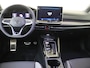 Volkswagen Golf 1.5 eHybrid GTE | SoH 100% | Lederen bekleding ‘Vienna’ | Panoramadak | Trekhaak | Head-up display | Adaptieve demping | 360 camera | Black style | Stoelventilatie voor |